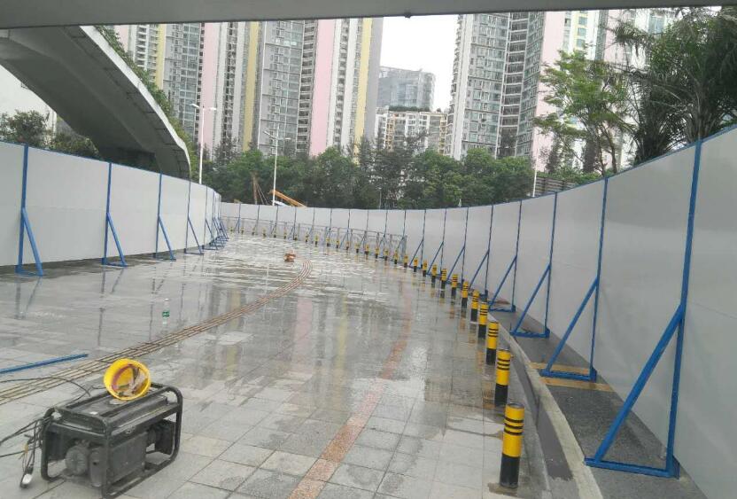 深圳工地施工彩鋼板圍擋的高度如何選定？有什么標(biāo)準(zhǔn)嗎