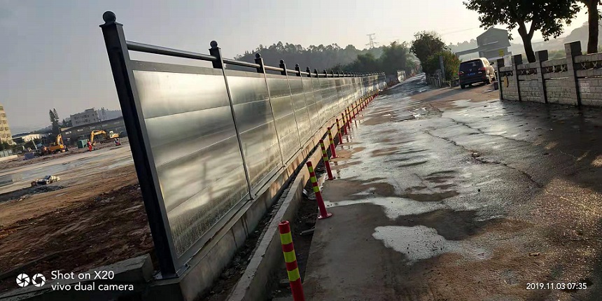 裝配式烤漆圍擋規(guī)格，工程圍擋廠家